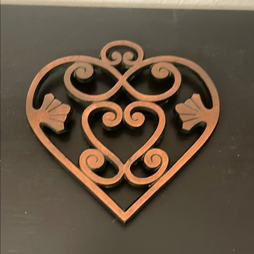 Pampered Chef 2010 cast iron trivet  Round-up from the Heart